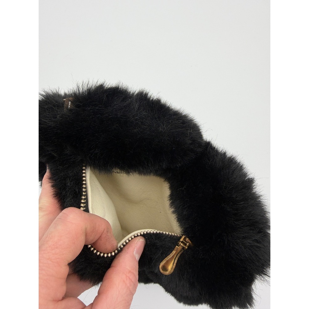 Vintage Black Faux Fur Heart Shaped Crossbody Bag Gold Chain Strap Y2K Aesthetic - Picture 4 of 6